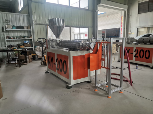 La nueva fibra del animal doméstico que hace la máquina para las lanas del reciclaje